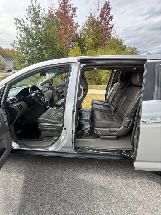2013 Honda Odyssey - Image 13 of 18