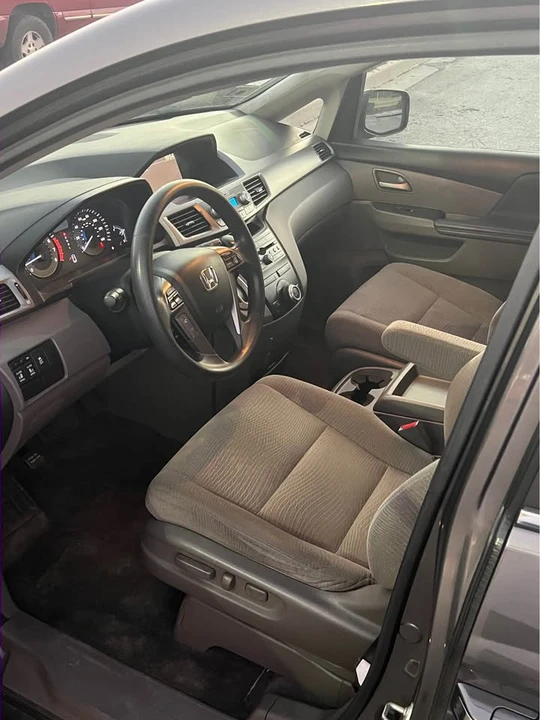 2013 Honda Odyssey - Image 9 of 16