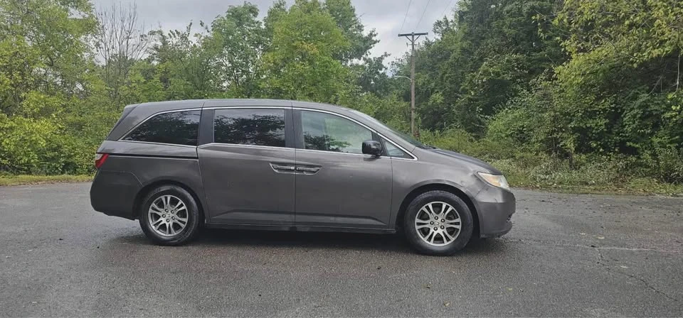 2013 Honda Odyssey - Image 2 of 6