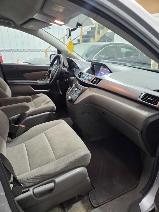 2013 Honda Odyssey - Image 8 of 9