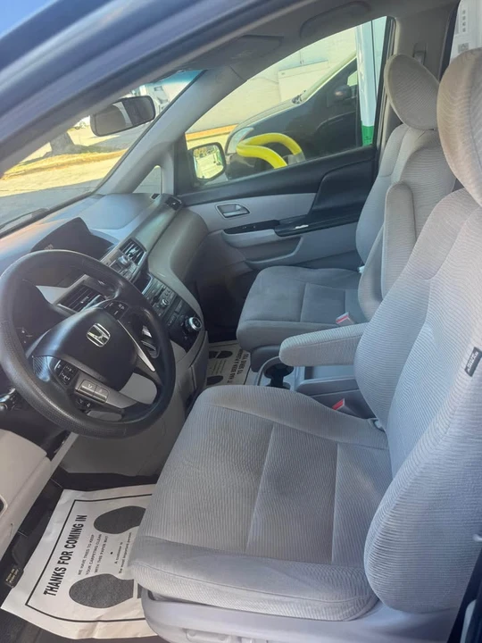2013 Honda Odyssey - Image 8 of 11