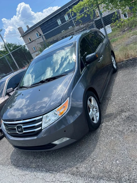 2013 Honda Odyssey - Image 2 of 7