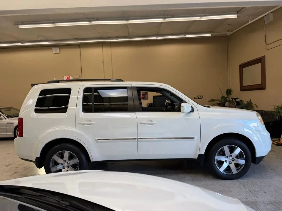 2013 Honda Pilot 2nd Gen - Image 2 of 20