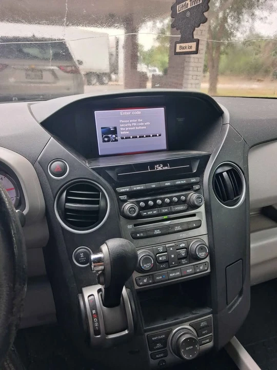 2013 Honda Prelude - Image 16 of 18
