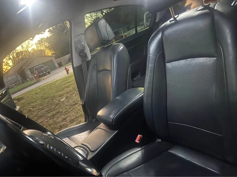 2013 Hyundai Genesis - Image 7 of 10