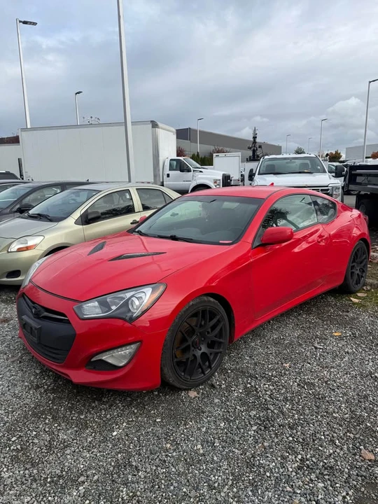 2013 Hyundai Genesis Coupe - Image 2 of 5