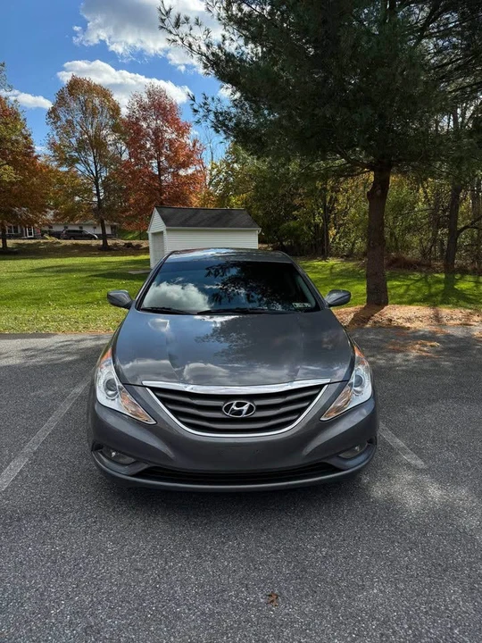 2013 Hyundai Sonata - Image 3 of 18