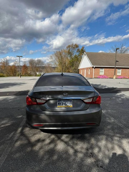 2013 Hyundai Sonata - Image 7 of 18