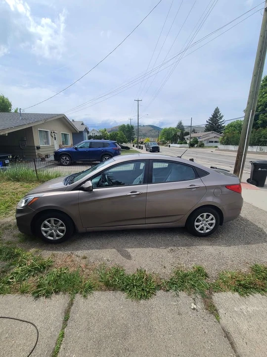 2013 Hyundai Accent - Image 2 of 11
