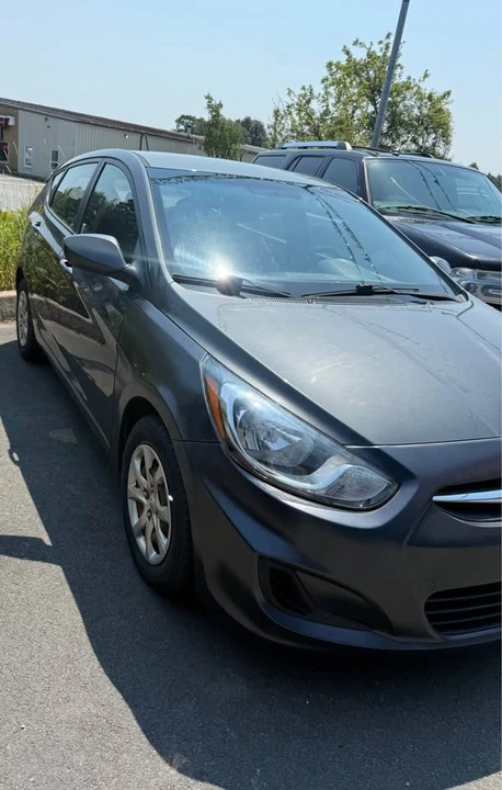 2013 Hyundai Accent - Image 3 of 7