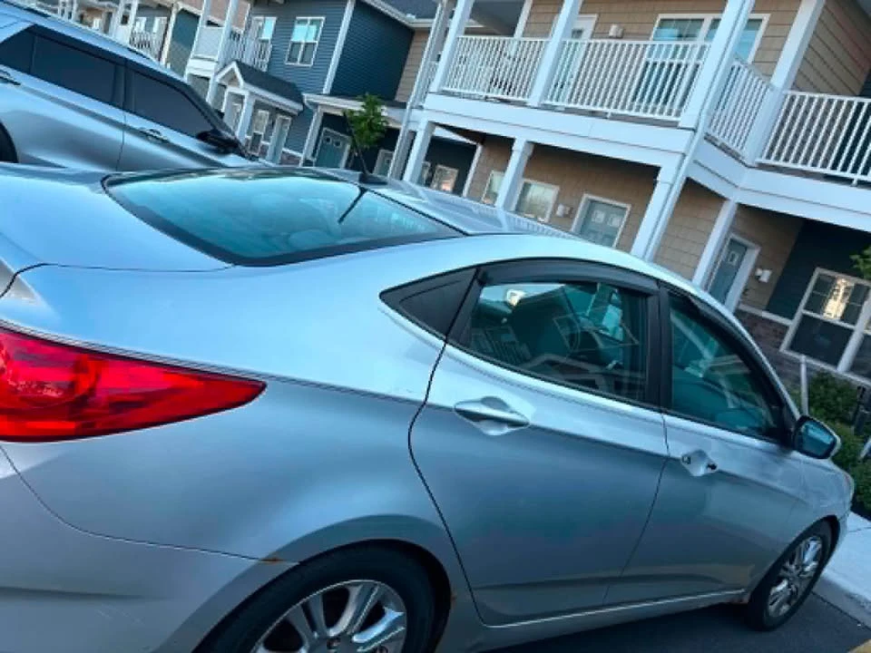 2013 Hyundai Accent - Image 2 of 4