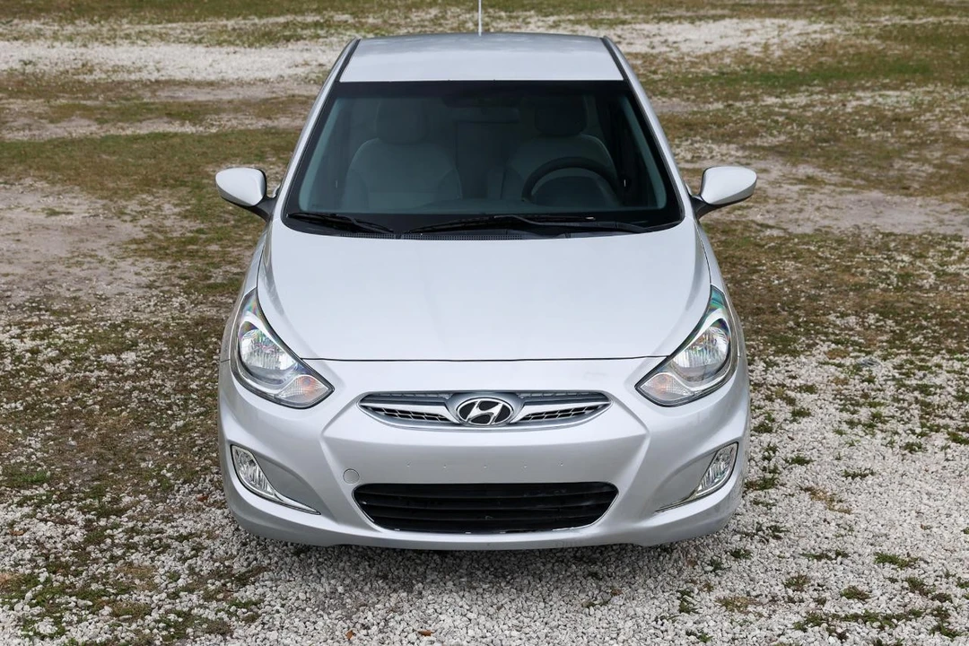 2013 Hyundai Accent - Image 17 of 21