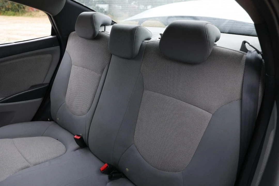 2013 Hyundai Accent - Image 8 of 21