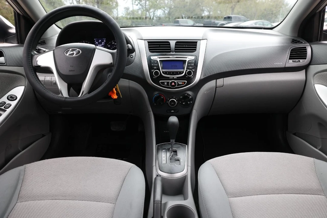 2013 Hyundai Accent - Image 20 of 21