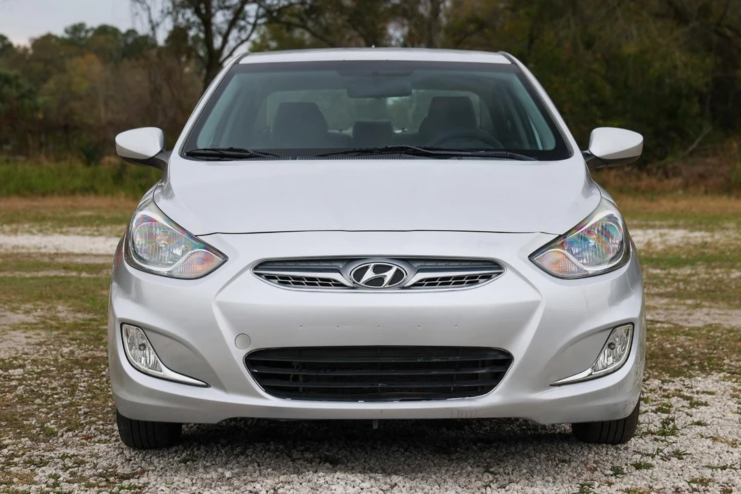 2013 Hyundai Accent - Image 15 of 21