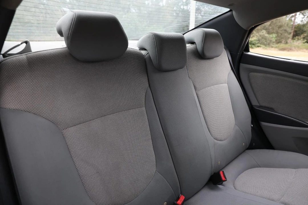 2013 Hyundai Accent - Image 14 of 21