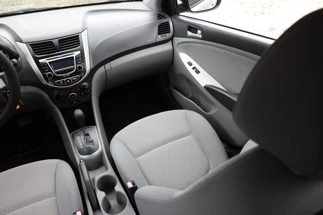2013 Hyundai Accent - Image 21 of 21