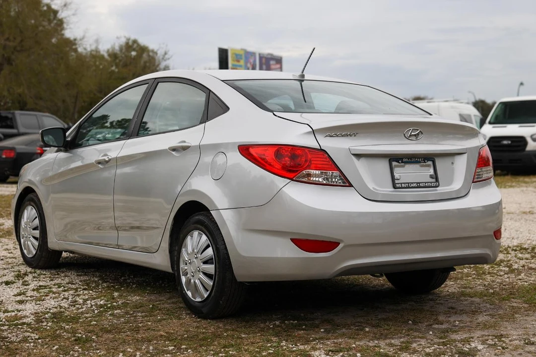 2013 Hyundai Accent - Image 5 of 21