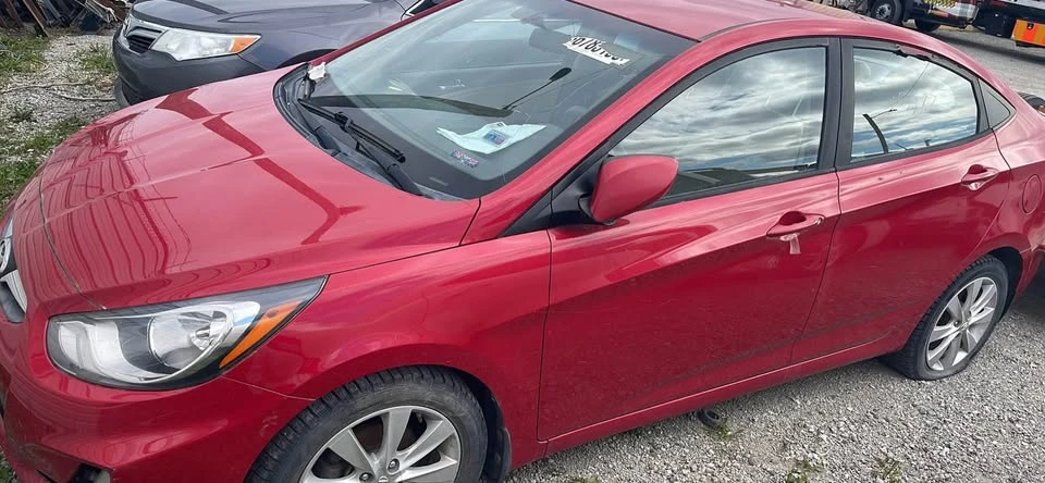 2013 Hyundai Accent - Image 2 of 5