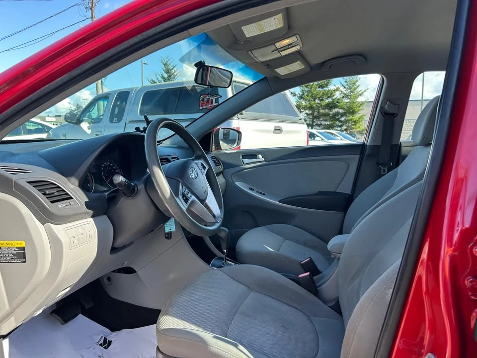 2013 Hyundai Accent - Image 12 of 17