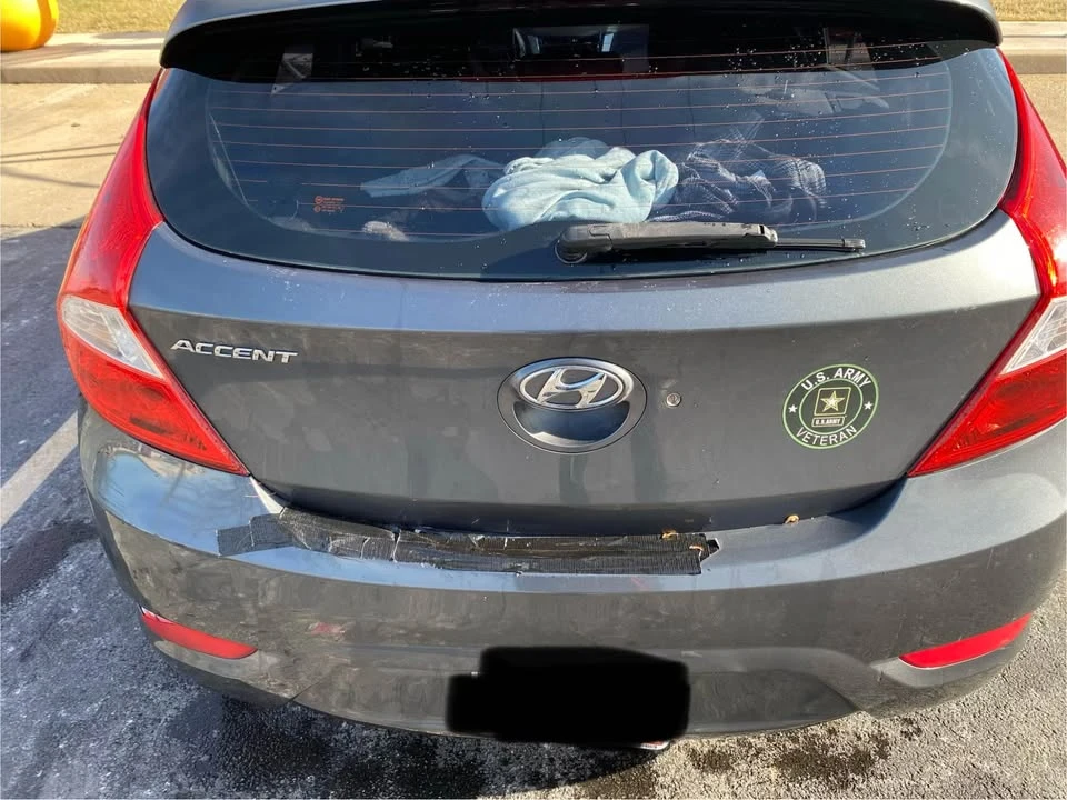 2013 Hyundai Accent - Image 2 of 10