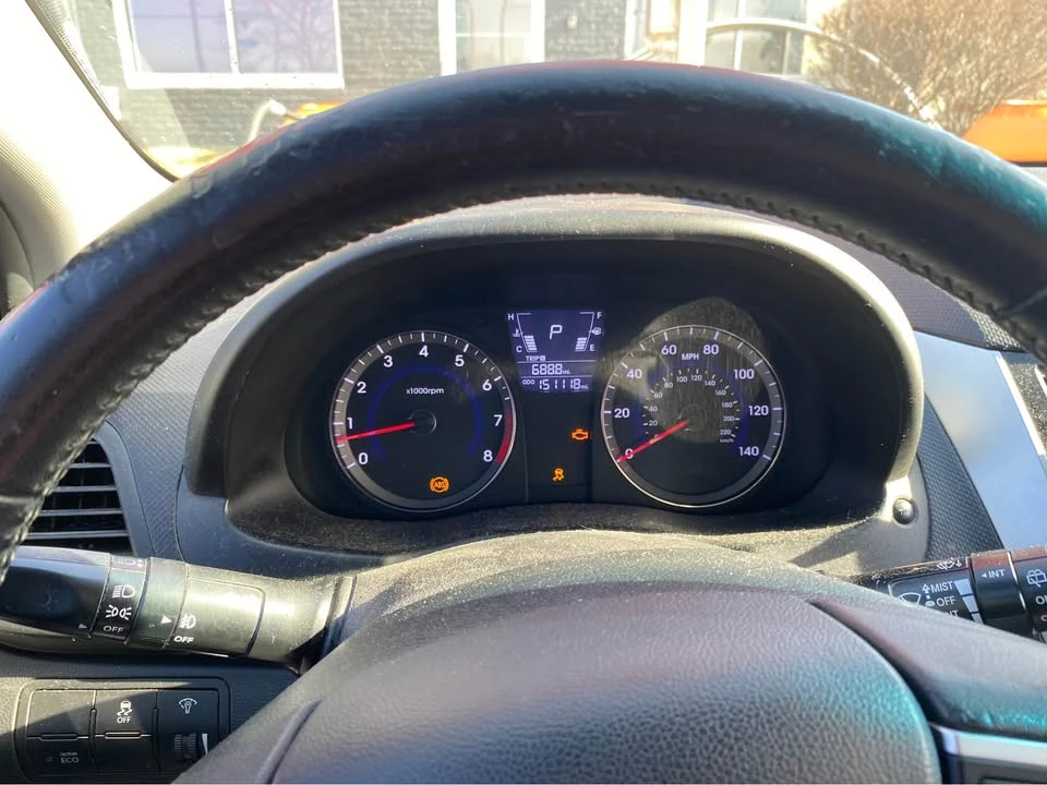 2013 Hyundai Accent - Image 6 of 10