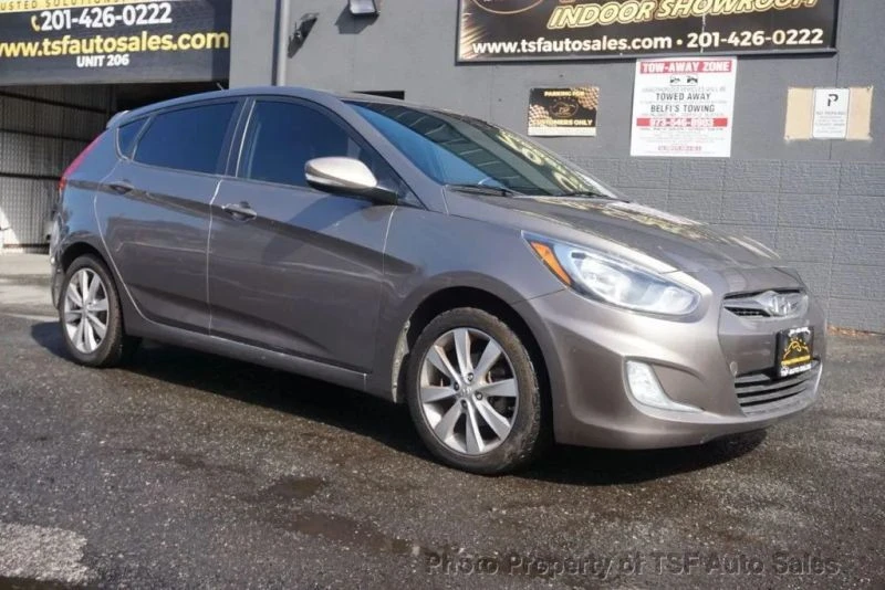 2013 Hyundai Accent - Image 9 of 12
