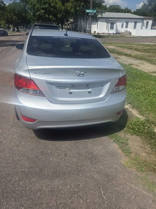 2013 Hyundai Accent - Image 7 of 7