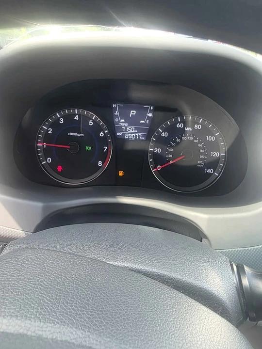 2013 Hyundai Accent - Image 6 of 7