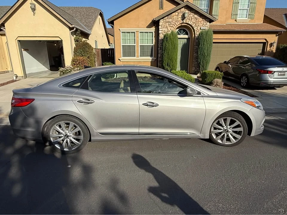 2013 Hyundai Azera - Image 3 of 8