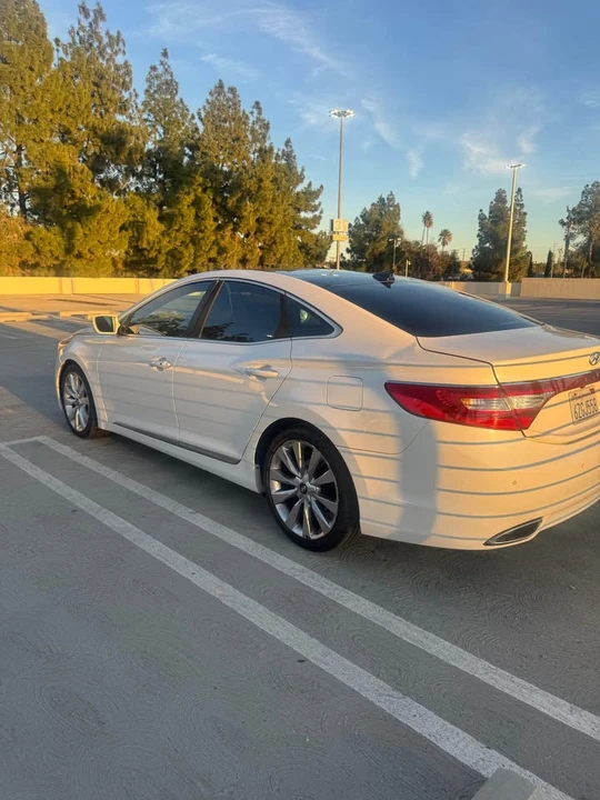2013 Hyundai Azera - Image 4 of 10
