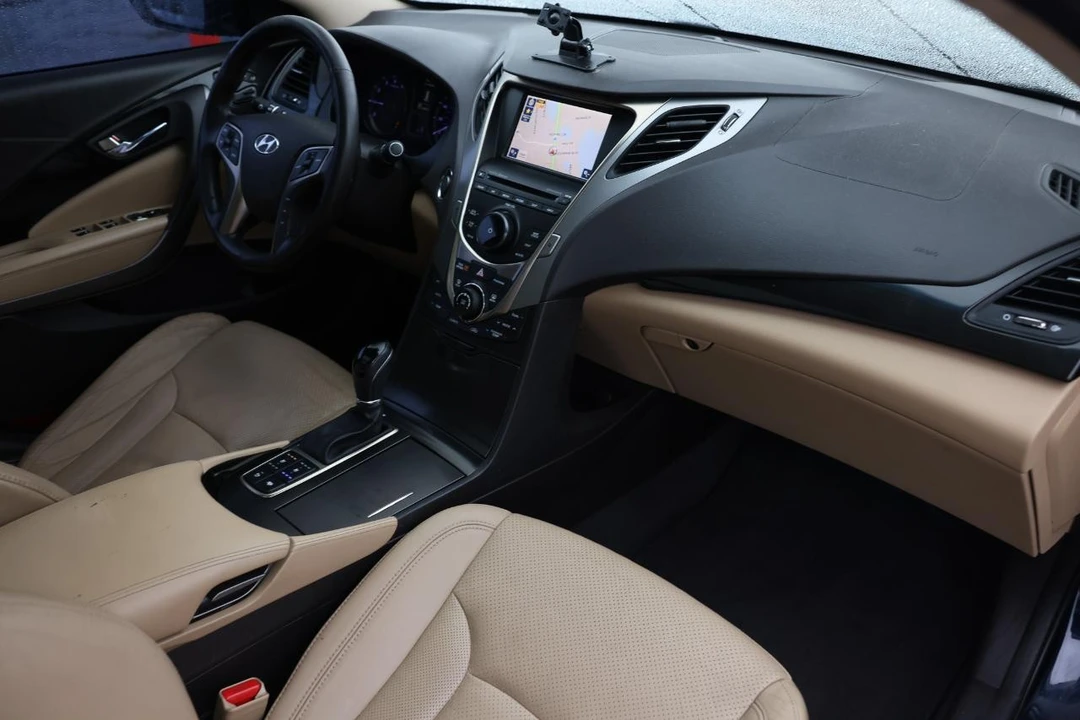 2013 Hyundai Azera - Image 16 of 21