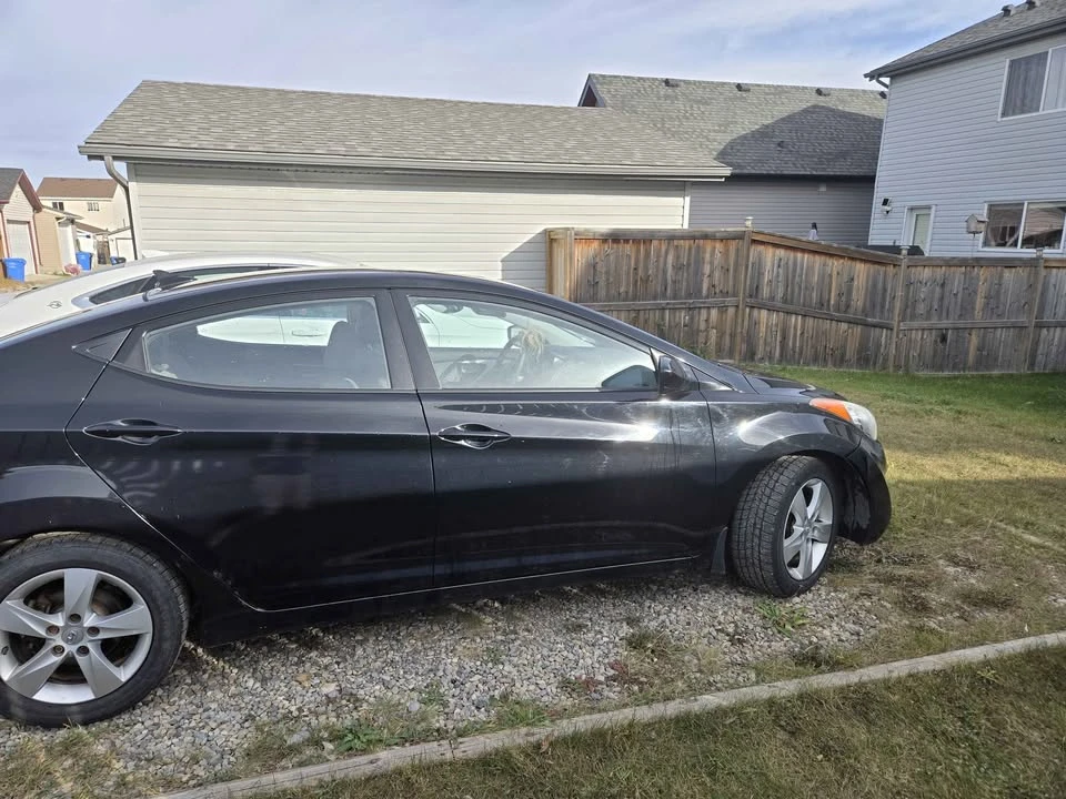 2013 Hyundai Elantra - Image 4 of 8