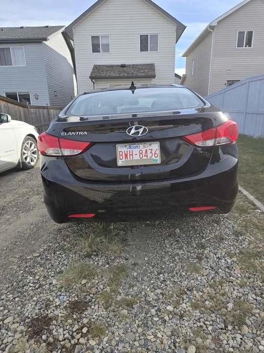 2013 Hyundai Elantra - Image 3 of 8