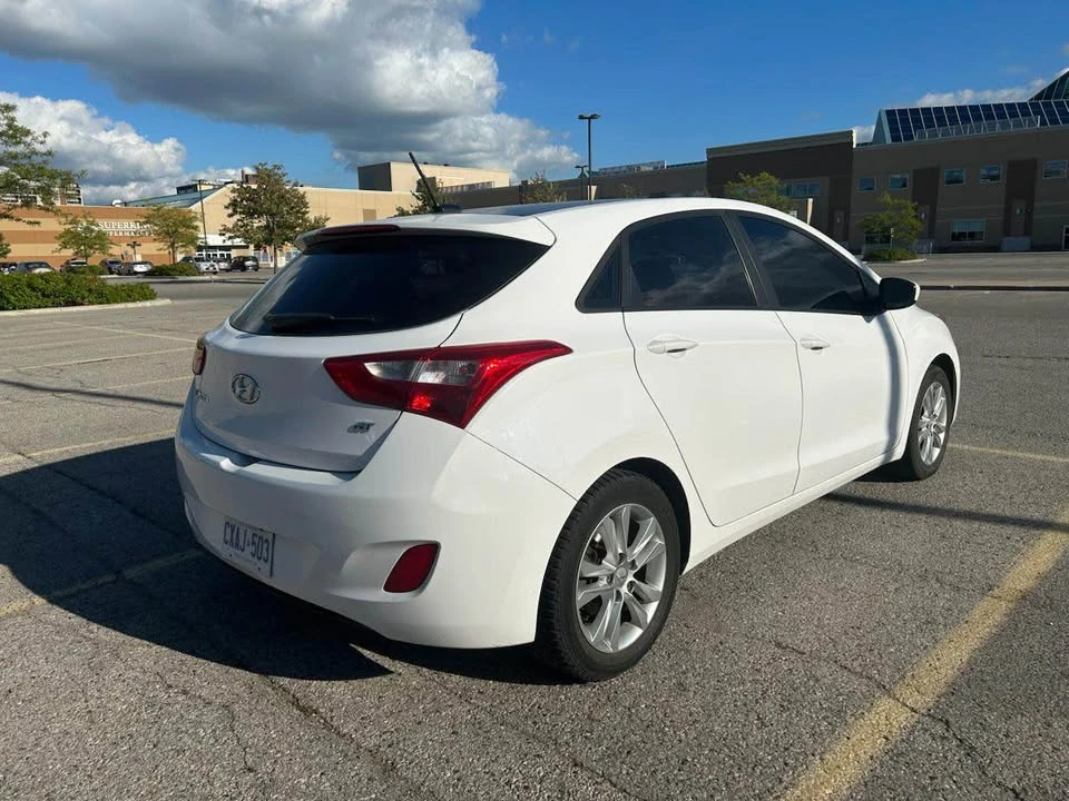 2013 Hyundai Elantra - Image 7 of 11