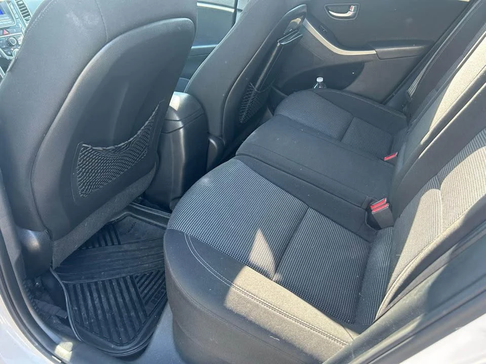 2013 Hyundai Elantra - Image 10 of 11