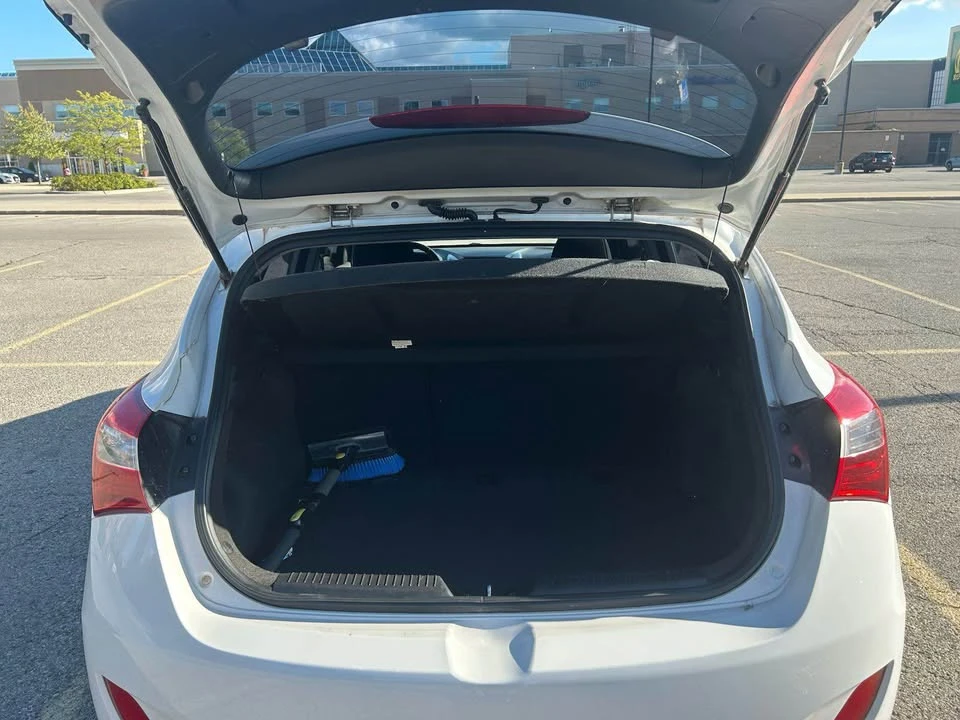 2013 Hyundai Elantra - Image 9 of 11