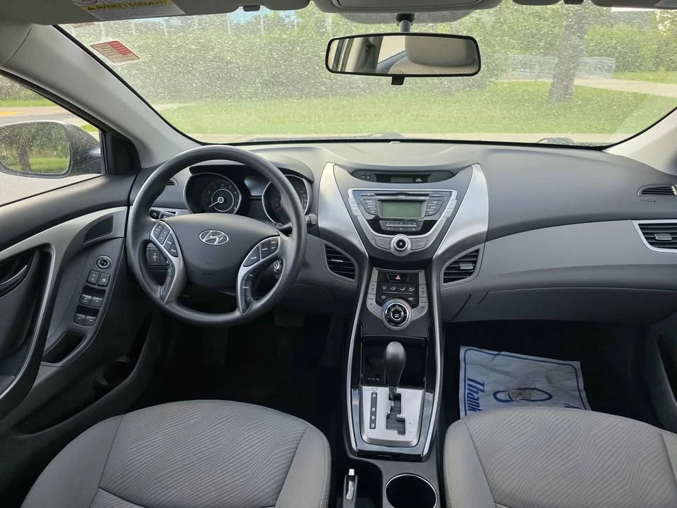 2013 Hyundai Elantra - Image 11 of 12