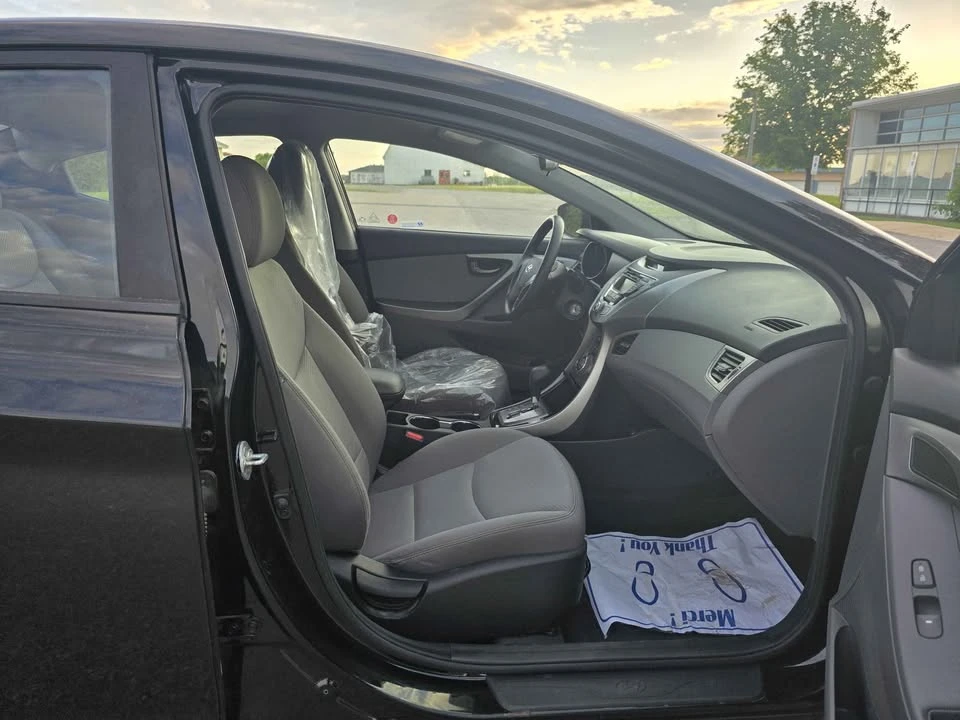 2013 Hyundai Elantra - Image 9 of 12