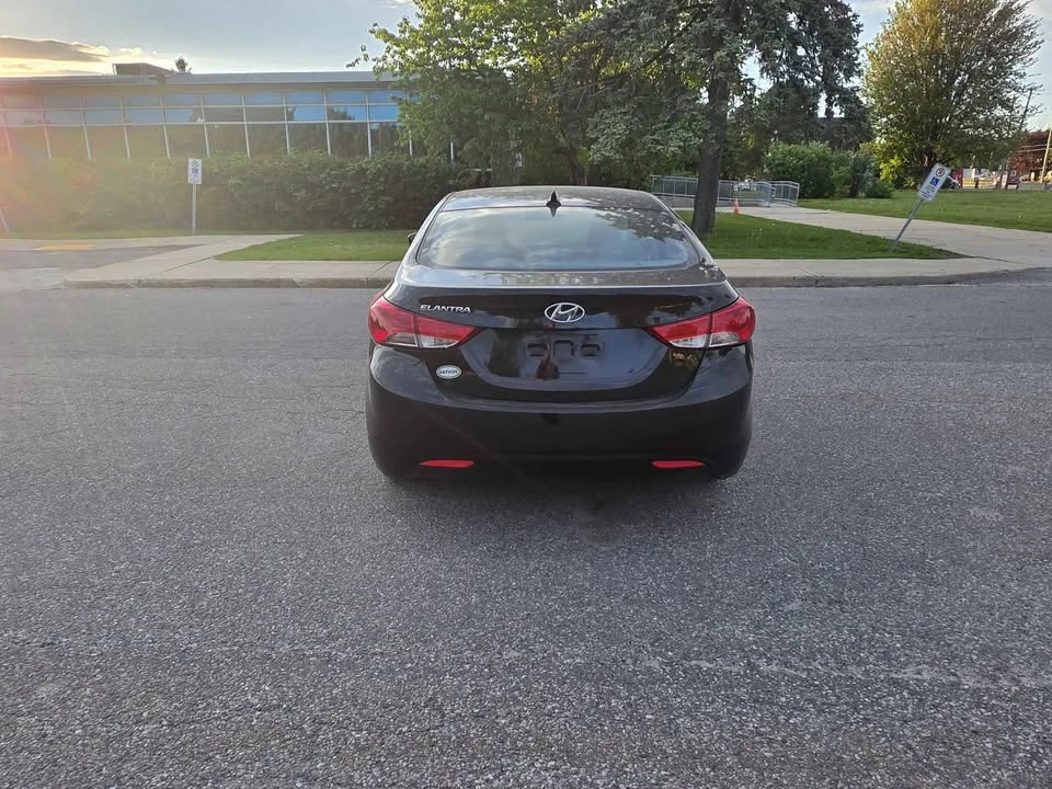 2013 Hyundai Elantra - Image 4 of 12