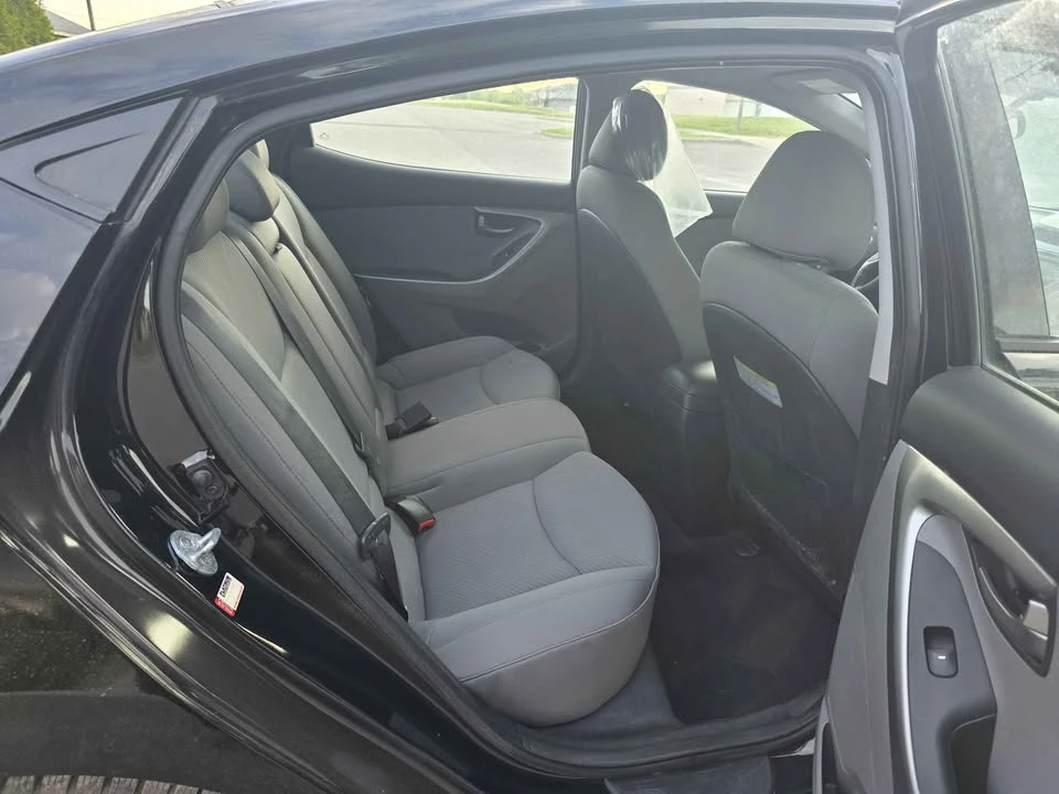 2013 Hyundai Elantra - Image 10 of 12