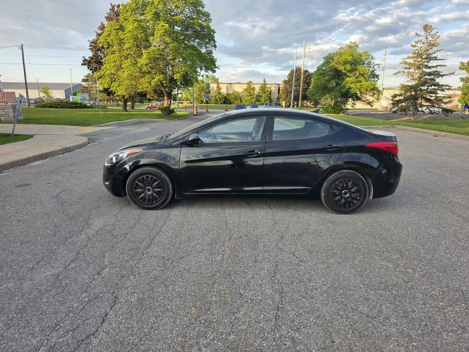 2013 Hyundai Elantra - Image 2 of 12