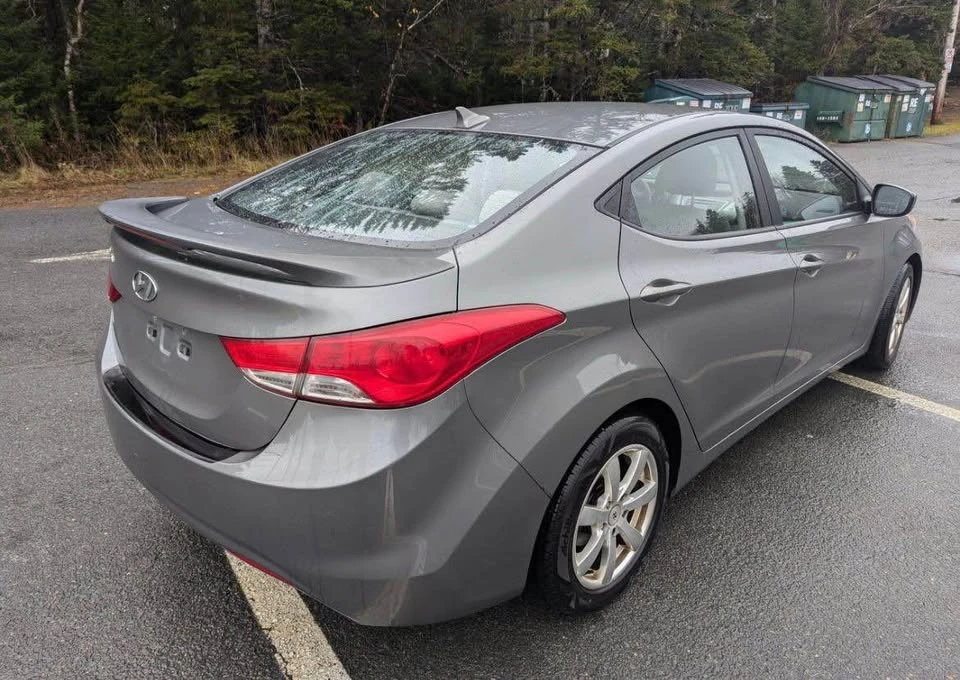 2013 Hyundai Elantra - Image 3 of 14