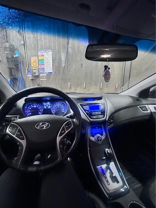 2013 Hyundai Elantra - Image 11 of 12