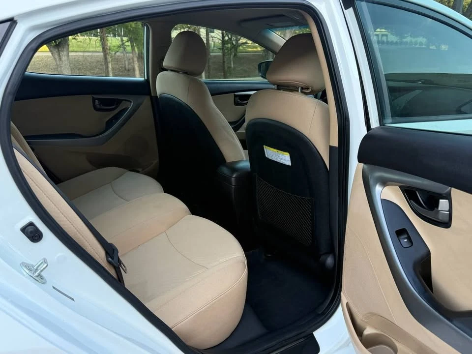 2013 Hyundai Elantra - Image 3 of 3