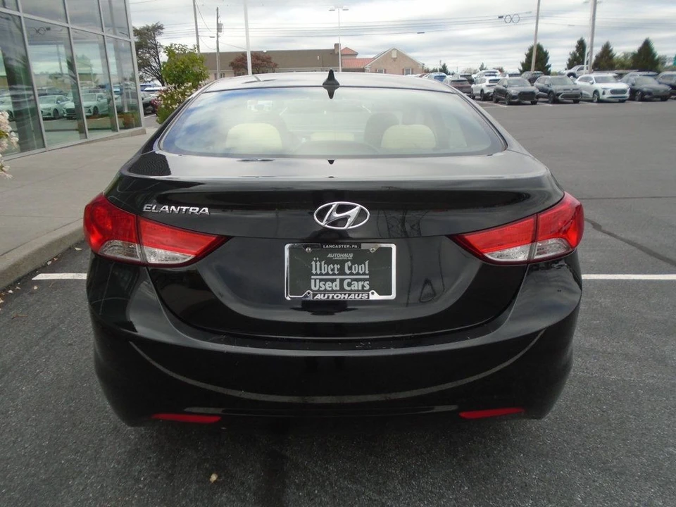 2013 Hyundai Elantra - Image 5 of 12