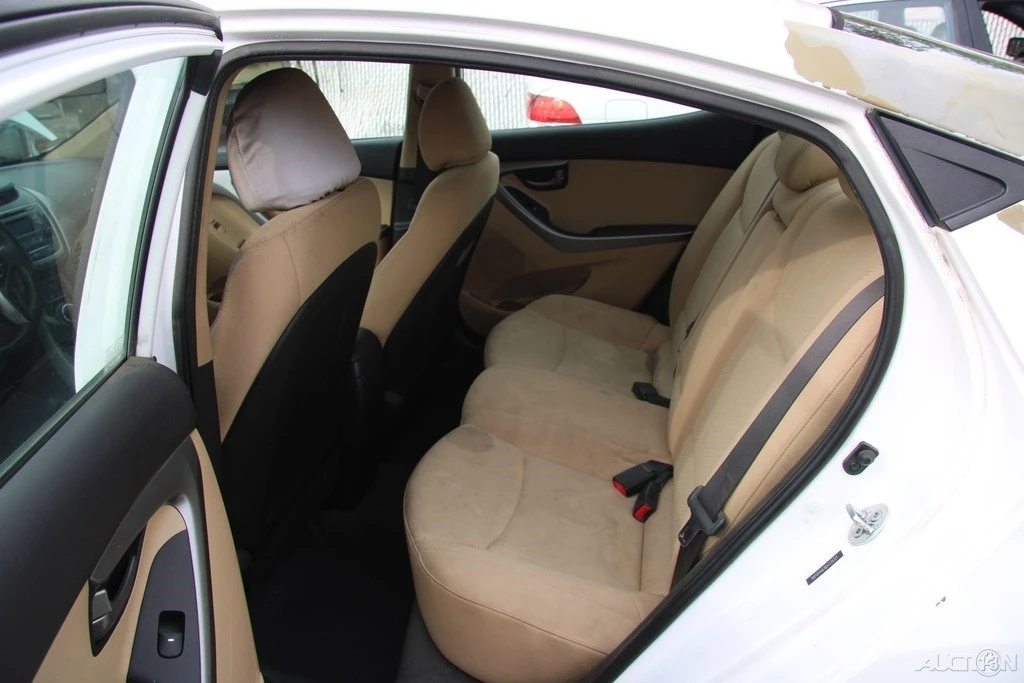 2013 Hyundai Elantra - Image 19 of 21