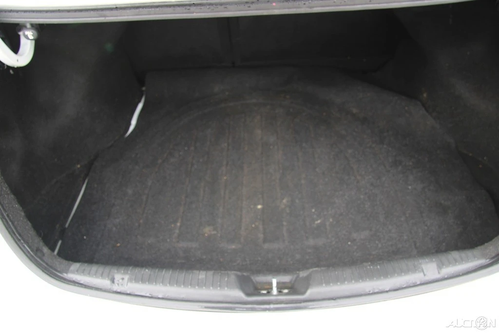 2013 Hyundai Elantra - Image 20 of 21