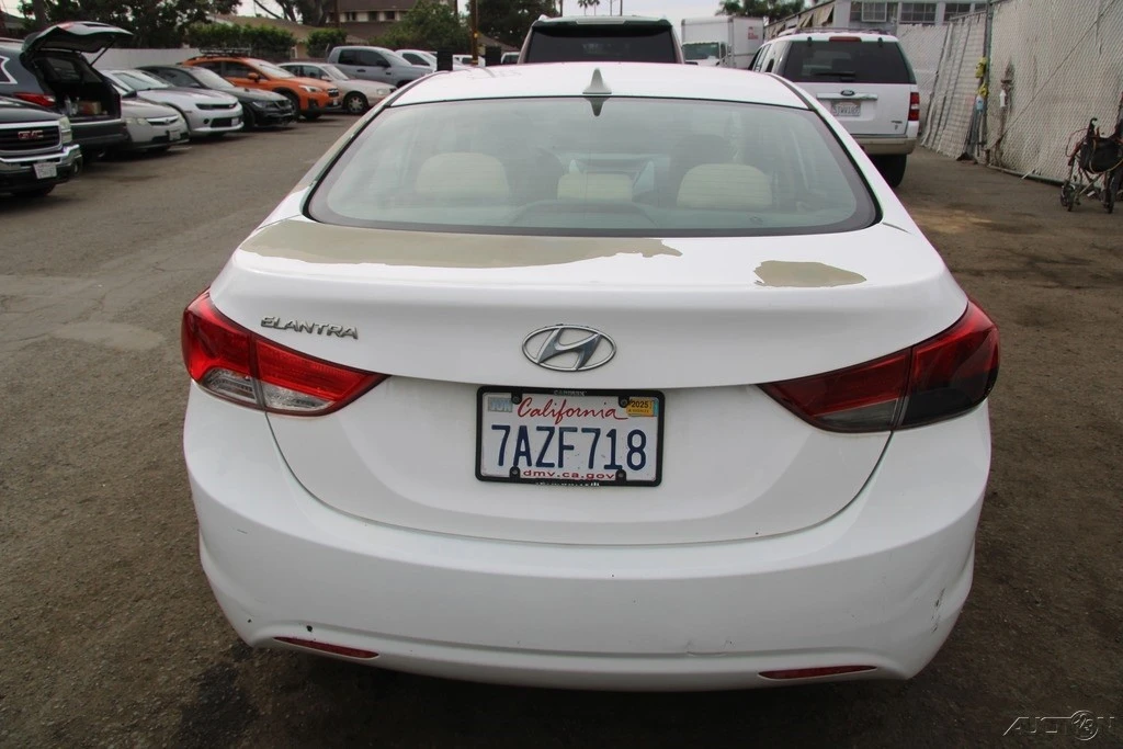 2013 Hyundai Elantra - Image 5 of 21