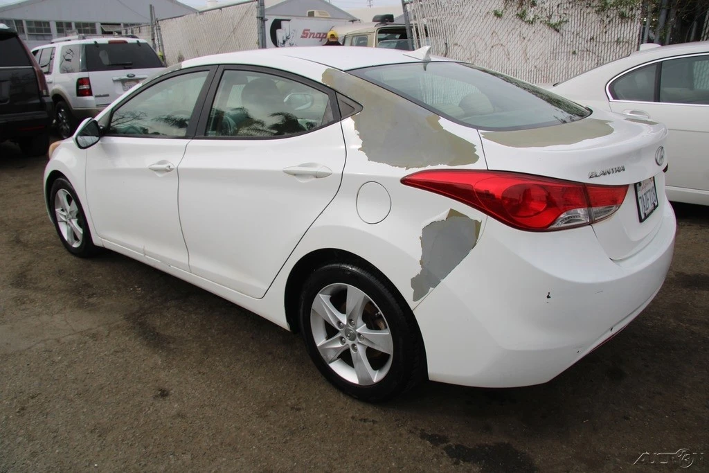 2013 Hyundai Elantra - Image 4 of 21